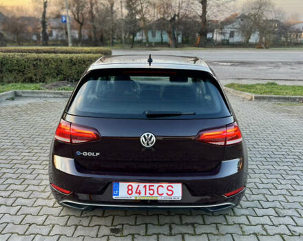 Красный Фольксваген e-Golf, объемом двигателя 0 л и пробегом 183 тыс. км за 11300 $, фото 6 на Automoto.ua