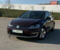 Красный Фольксваген e-Golf, объемом двигателя 0 л и пробегом 216 тыс. км за 11800 $, фото 1 на Automoto.ua