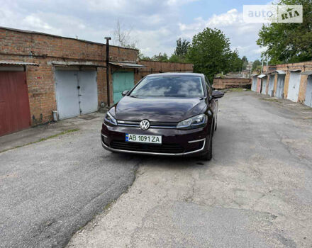 Червоний Фольксваген e-Golf, об'ємом двигуна 0 л та пробігом 88 тис. км за 13900 $, фото 6 на Automoto.ua