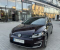 Красный Фольксваген e-Golf, объемом двигателя 0 л и пробегом 119 тыс. км за 13500 $, фото 1 на Automoto.ua