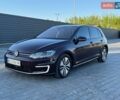 Красный Фольксваген e-Golf, объемом двигателя 0 л и пробегом 145 тыс. км за 11600 $, фото 1 на Automoto.ua