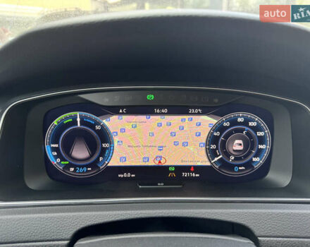 Красный Фольксваген e-Golf, объемом двигателя 0 л и пробегом 70 тыс. км за 18500 $, фото 12 на Automoto.ua