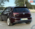 Красный Фольксваген e-Golf, объемом двигателя 0 л и пробегом 70 тыс. км за 18500 $, фото 5 на Automoto.ua