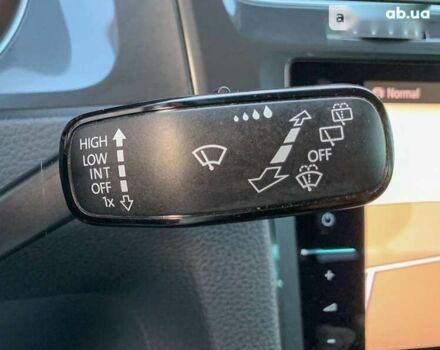 Фольксваген e-Golf, объемом двигателя 0 л и пробегом 92 тыс. км за 19950 $, фото 25 на Automoto.ua