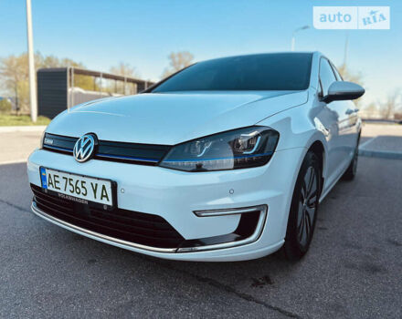 Фольксваген e-Golf, объемом двигателя 0 л и пробегом 135 тыс. км за 10999 $, фото 1 на Automoto.ua