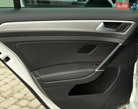 Фольксваген e-Golf, объемом двигателя 0 л и пробегом 130 тыс. км за 8800 $, фото 31 на Automoto.ua