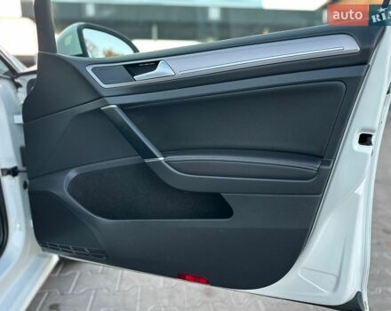 Фольксваген e-Golf, объемом двигателя 0 л и пробегом 156 тыс. км за 7950 $, фото 101 на Automoto.ua