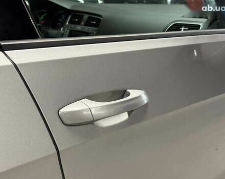 Фольксваген e-Golf, объемом двигателя 0 л и пробегом 128 тыс. км за 8100 $, фото 24 на Automoto.ua