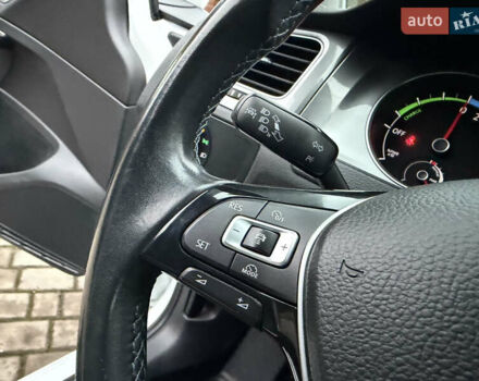 Фольксваген e-Golf, объемом двигателя 0 л и пробегом 110 тыс. км за 8990 $, фото 39 на Automoto.ua