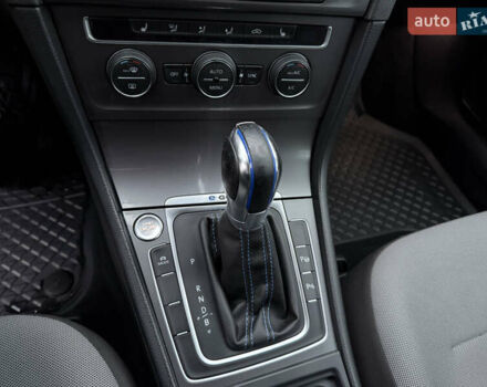 Фольксваген e-Golf, объемом двигателя 0 л и пробегом 110 тыс. км за 8990 $, фото 76 на Automoto.ua