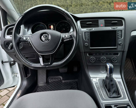 Фольксваген e-Golf, объемом двигателя 0 л и пробегом 110 тыс. км за 8990 $, фото 78 на Automoto.ua