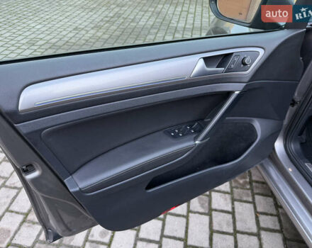 Фольксваген e-Golf, объемом двигателя 0 л и пробегом 99 тыс. км за 9300 $, фото 64 на Automoto.ua