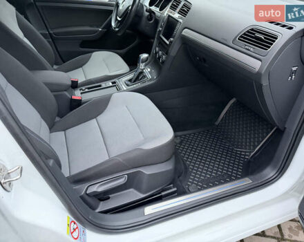 Фольксваген e-Golf, объемом двигателя 0 л и пробегом 110 тыс. км за 8990 $, фото 50 на Automoto.ua