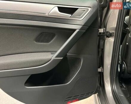 Фольксваген e-Golf, объемом двигателя 0 л и пробегом 151 тыс. км за 8799 $, фото 16 на Automoto.ua