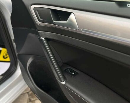 Фольксваген e-Golf, объемом двигателя 0 л и пробегом 64 тыс. км за 10990 $, фото 24 на Automoto.ua