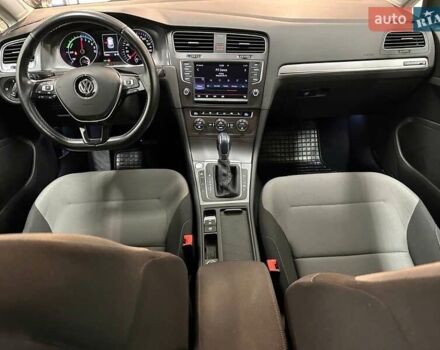 Фольксваген e-Golf, объемом двигателя 0 л и пробегом 151 тыс. км за 8799 $, фото 11 на Automoto.ua