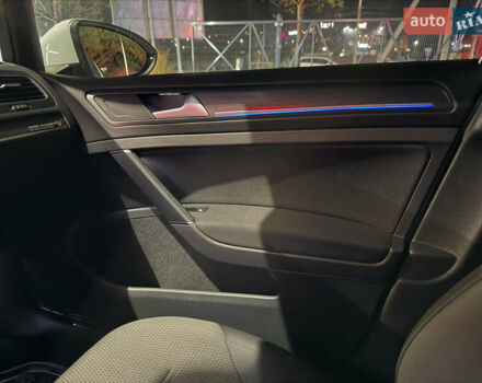 Фольксваген e-Golf, объемом двигателя 0 л и пробегом 137 тыс. км за 11500 $, фото 72 на Automoto.ua