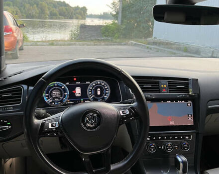 Фольксваген e-Golf, объемом двигателя 0 л и пробегом 90 тыс. км за 13999 $, фото 51 на Automoto.ua
