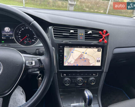 Фольксваген e-Golf, объемом двигателя 0 л и пробегом 98 тыс. км за 13000 $, фото 10 на Automoto.ua