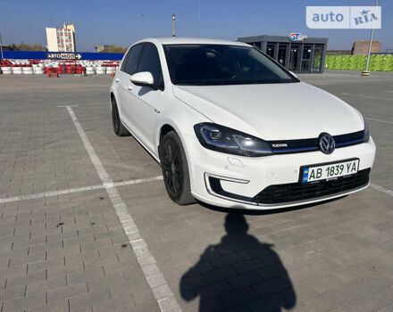 Фольксваген e-Golf, объемом двигателя 0 л и пробегом 140 тыс. км за 15100 $, фото 2 на Automoto.ua