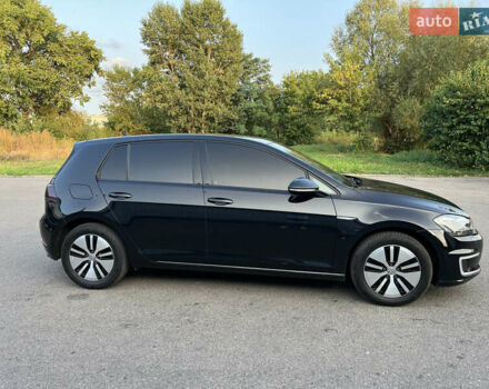 Фольксваген e-Golf, объемом двигателя 0 л и пробегом 90 тыс. км за 13999 $, фото 6 на Automoto.ua