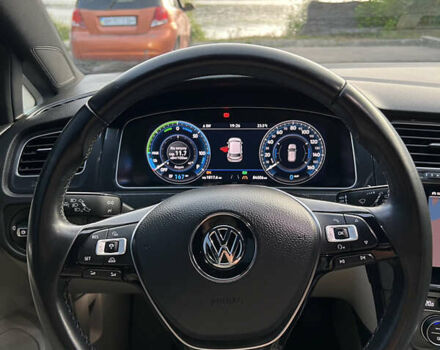 Фольксваген e-Golf, объемом двигателя 0 л и пробегом 90 тыс. км за 13999 $, фото 30 на Automoto.ua