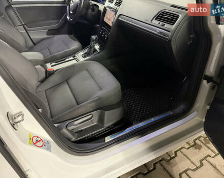Фольксваген e-Golf, объемом двигателя 0 л и пробегом 137 тыс. км за 11500 $, фото 49 на Automoto.ua