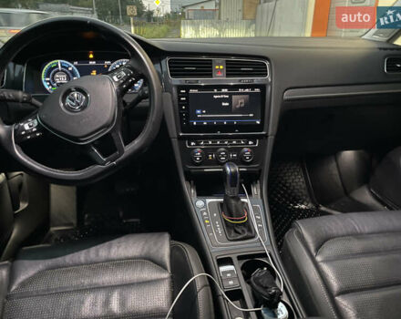 Фольксваген e-Golf, объемом двигателя 0 л и пробегом 123 тыс. км за 15600 $, фото 7 на Automoto.ua