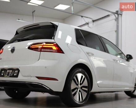 Фольксваген e-Golf, объемом двигателя 0 л и пробегом 32 тыс. км за 13900 $, фото 7 на Automoto.ua
