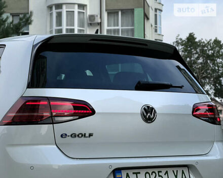 Фольксваген e-Golf, объемом двигателя 0 л и пробегом 151 тыс. км за 17990 $, фото 26 на Automoto.ua