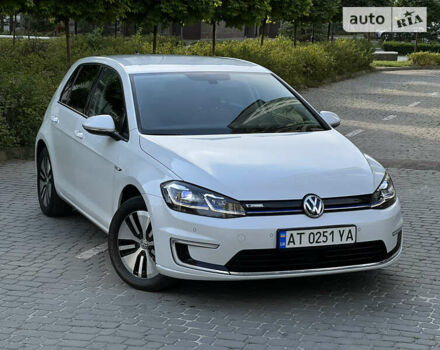 Фольксваген e-Golf, объемом двигателя 0 л и пробегом 151 тыс. км за 17990 $, фото 2 на Automoto.ua