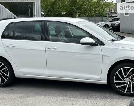 Фольксваген e-Golf, объемом двигателя 0 л и пробегом 76 тыс. км за 18400 $, фото 9 на Automoto.ua