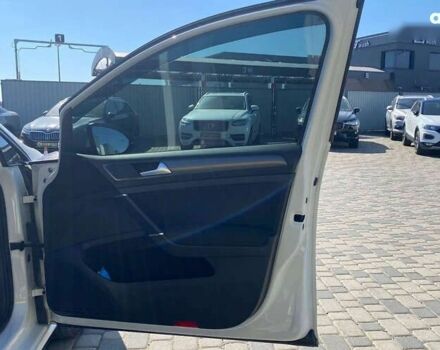 Фольксваген e-Golf, объемом двигателя 0 л и пробегом 132 тыс. км за 14999 $, фото 25 на Automoto.ua