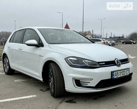 Фольксваген e-Golf, объемом двигателя 0 л и пробегом 98 тыс. км за 20499 $, фото 6 на Automoto.ua