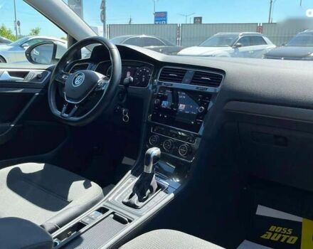 Фольксваген e-Golf, объемом двигателя 0 л и пробегом 56 тыс. км за 14999 $, фото 17 на Automoto.ua