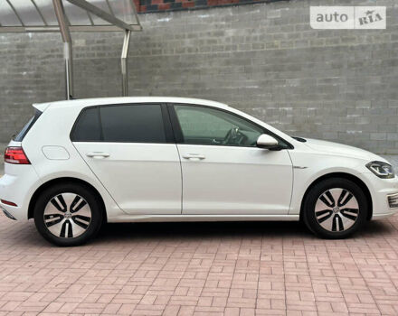 Фольксваген e-Golf, объемом двигателя 0 л и пробегом 31 тыс. км за 15850 $, фото 24 на Automoto.ua