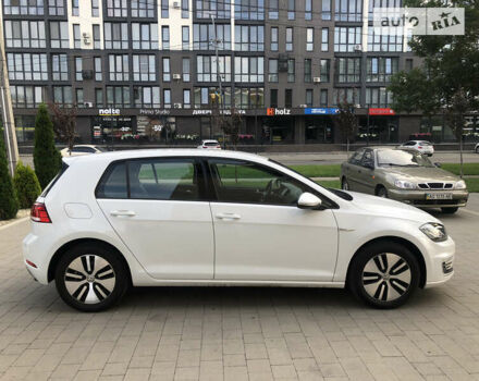 Фольксваген e-Golf, объемом двигателя 0 л и пробегом 50 тыс. км за 17950 $, фото 3 на Automoto.ua