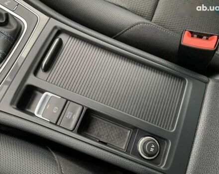 Фольксваген e-Golf, объемом двигателя 0 л и пробегом 32 тыс. км за 14400 $, фото 24 на Automoto.ua