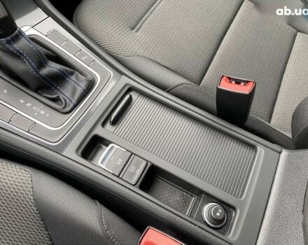 Фольксваген e-Golf, объемом двигателя 0 л и пробегом 14 тыс. км за 14900 $, фото 25 на Automoto.ua