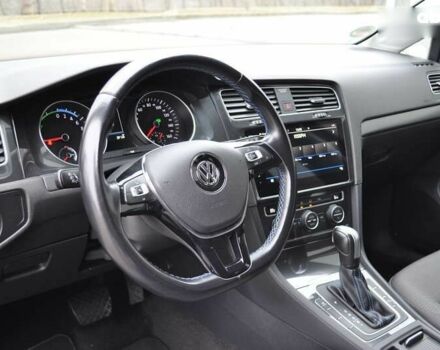 Фольксваген e-Golf, объемом двигателя 0 л и пробегом 42 тыс. км за 15800 $, фото 25 на Automoto.ua