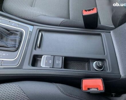 Фольксваген e-Golf, объемом двигателя 0 л и пробегом 19 тыс. км за 14900 $, фото 23 на Automoto.ua