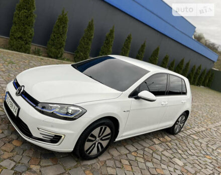 Фольксваген e-Golf, объемом двигателя 0 л и пробегом 46 тыс. км за 17600 $, фото 2 на Automoto.ua