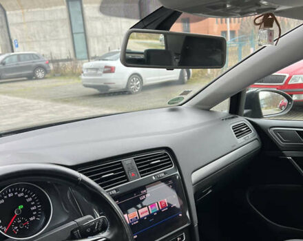 Фольксваген e-Golf, объемом двигателя 0 л и пробегом 49 тыс. км за 14600 $, фото 25 на Automoto.ua