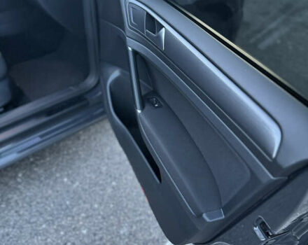 Фольксваген e-Golf, объемом двигателя 0 л и пробегом 70 тыс. км за 15500 $, фото 10 на Automoto.ua