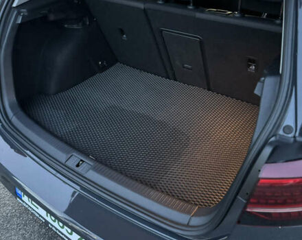 Фольксваген e-Golf, объемом двигателя 0 л и пробегом 70 тыс. км за 15500 $, фото 24 на Automoto.ua