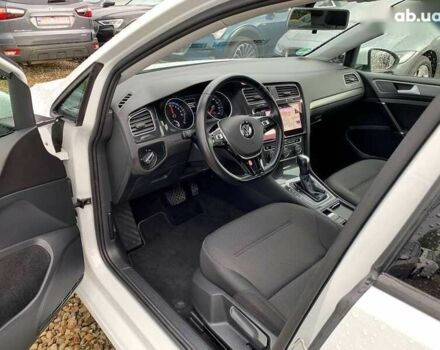 Фольксваген e-Golf, объемом двигателя 0 л и пробегом 32 тыс. км за 14400 $, фото 1 на Automoto.ua