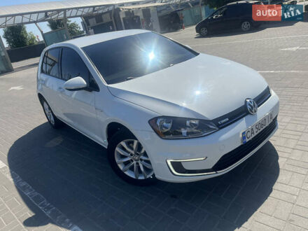 Фольксваген e-Golf 2015 в Черкассах на Automoto.ua Фольксваген e-Golf, объемом двигателя 0 л и пробегом 110 тыс. км за 9900 $, фото 1 на Automoto.ua