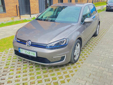 Фольксваген e-Golf 2015 в Ивано-Франковске на Automoto.ua Фольксваген e-Golf, объемом двигателя 0 л и пробегом 150 тыс. км за 8999 $, фото 1 на Automoto.ua