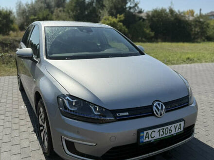 Фольксваген e-Golf, объемом двигателя 0 л и пробегом 91 тыс. км за 9900 $, фото 1 на Automoto.ua
