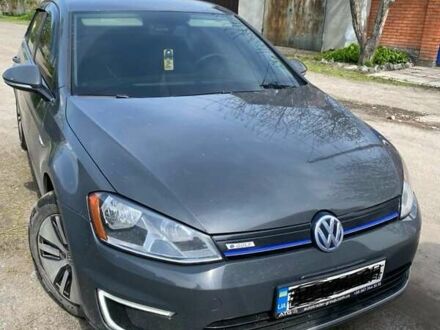 Фольксваген e-Golf 2016 в Днепре (Днепропетровске) на Automoto.ua Фольксваген e-Golf, объемом двигателя 0 л и пробегом 125 тыс. км за 10300 $, фото 1 на Automoto.ua